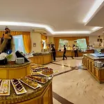 Resort Duni Marina Royal Palace - Ultra 5*