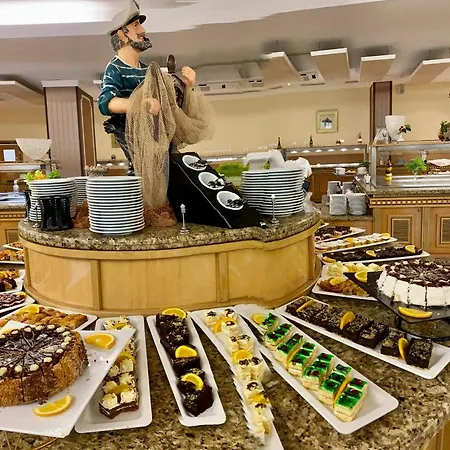 Курортный комплекс Duni Marina Royal Palace